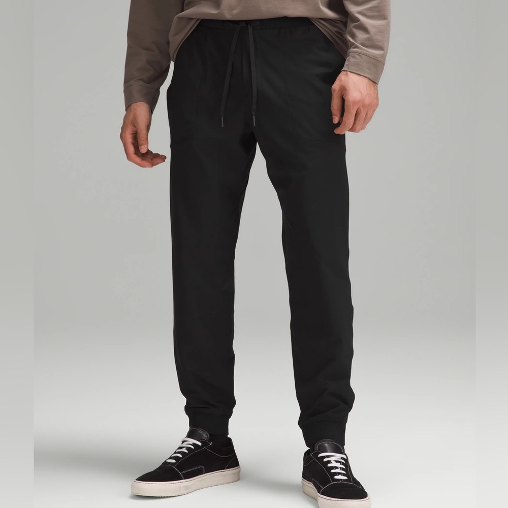 Lululemon Men ABC jogger in black size small
